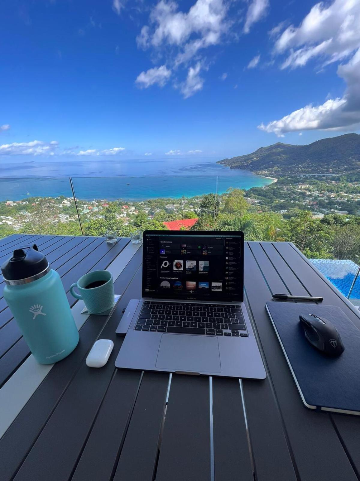 Paradise Heights Luxury Apartments & Villa Beau Vallon  Oda fotoğraf